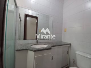 Casa de Condomínio Para Alugar com 3 quartos 1 suíte no bairro Lagoa Salgada em Feira De Santana