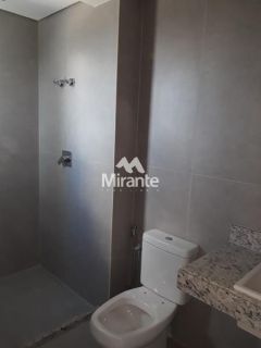 Apartamento Para Alugar com 4 quartos 4 suítes no bairro Santa Mônica em Feira De Santana