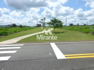 Lote / Terreno de Condomínio Para Vender no bairro Sim em Feira De Santana