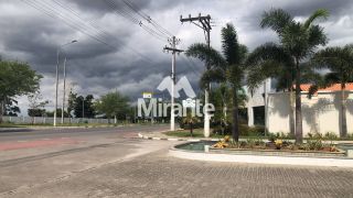 Lote / Terreno de Condomínio Para Vender no bairro Lagoa Salgada em Feira De Santana
