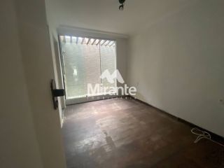 Casa Para Alugar com 3 quartos sendo 1 suíte no bairro Muchila I em Feira De Santana