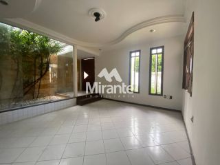 Casa Para Alugar com 3 quartos sendo 1 suíte no bairro Muchila I em Feira De Santana