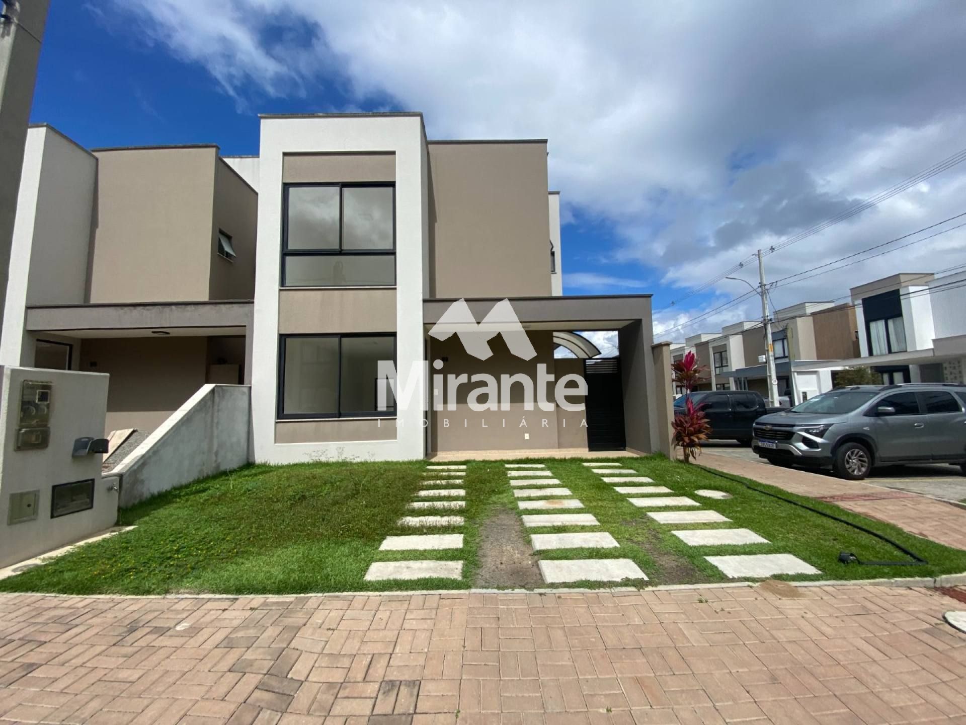 Casa de Condomínio Para Vender com 3 quartos sendo 1 suíte no bairro Sim em Feira De Santana
