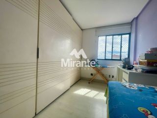 Apartamento Para Vender com 4 quartos sendo 2 suítes no bairro Santa Mônica em Feira De Santana