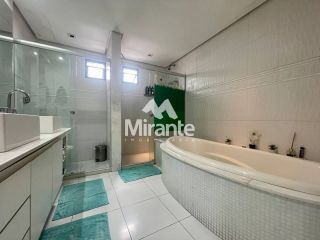 Apartamento Para Vender com 4 quartos sendo 2 suítes no bairro Santa Mônica em Feira De Santana