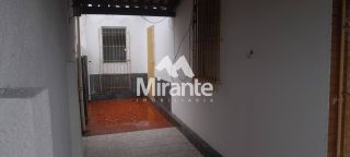 Casa Para Vender com 4 quartos no bairro Centro em Feira De Santana
