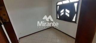 Casa Para Vender com 4 quartos no bairro Centro em Feira De Santana