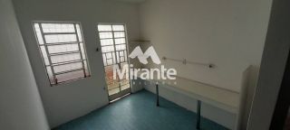 Casa Para Vender com 4 quartos no bairro Centro em Feira De Santana