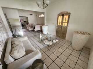 Casa Para Vender com 3 quartos sendo 1 suítes no bairro Santa Mônica em Feira De Santana