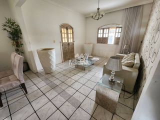 Casa Para Vender com 3 quartos sendo 1 suítes no bairro Santa Mônica em Feira De Santana