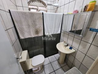 Casa Para Vender com 3 quartos sendo 1 suítes no bairro Santa Mônica em Feira De Santana