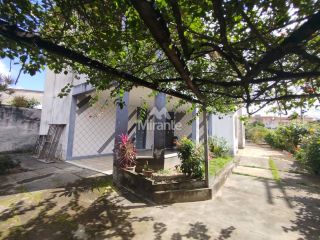 Casa Para Vender com 4 quartos sendo 1 suíte no bairro Baraúna em Feira De Santana