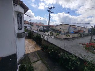 Casa Para Vender com 4 quartos sendo 1 suíte no bairro Baraúna em Feira De Santana