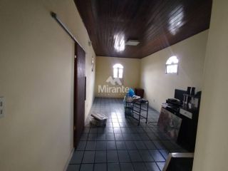 Casa Para Vender com 4 quartos sendo 1 suíte no bairro Baraúna em Feira De Santana