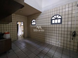 Casa Para Vender com 4 quartos sendo 1 suíte no bairro Baraúna em Feira De Santana