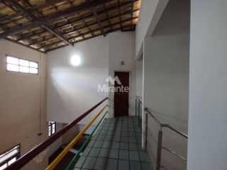 Casa Para Vender com 4 quartos sendo 1 suíte no bairro Baraúna em Feira De Santana