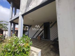 Casa Para Vender com 4 quartos sendo 1 suíte no bairro Baraúna em Feira De Santana