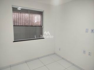 Apartamento Para Alugar com 2 quartos no bairro Tomba em Feira De Santana