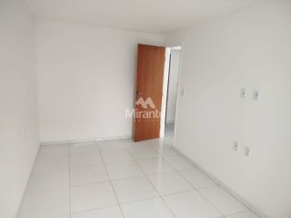 Apartamento Para Alugar com 2 quartos no bairro Tomba em Feira De Santana