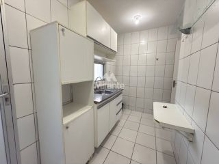 Casa de Condomínio Para Alugar com 3 quartos sendo 1 suíte no bairro Papagaio em Feira De Santana