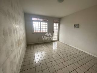 Casa de Condomínio Para Vender com 3 quartos sendo 1 suítes no bairro Santa Mônica em Feira De Santana