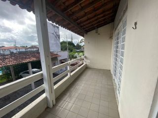 Casa de Condomínio Para Vender com 3 quartos sendo 1 suítes no bairro Santa Mônica em Feira De Santana