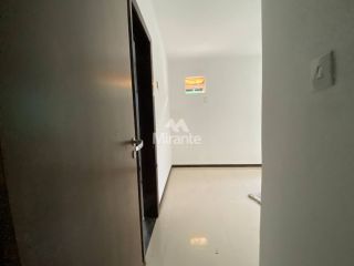 Casa de Condomínio Para Vender com 3 quartos sendo 1 suítes no bairro Cidade Nova em Feira De Santana