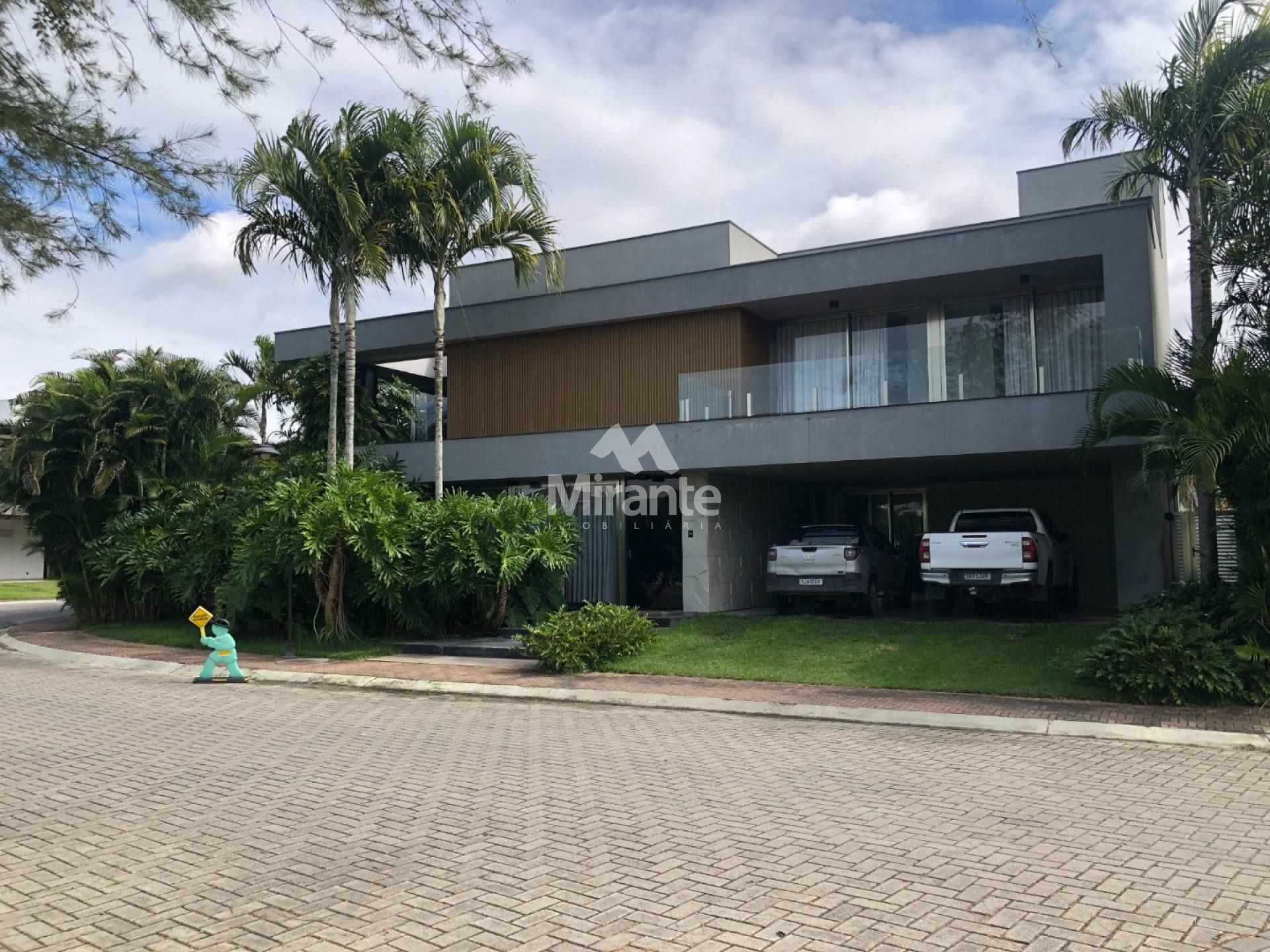 Casa de Condomínio Para Vender com 4 quartos sendo 4 suítes no bairro Sim em Feira De Santana