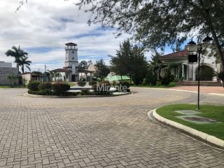 Casa de Condomínio Para Vender com 4 quartos sendo 4 suítes no bairro Sim em Feira De Santana