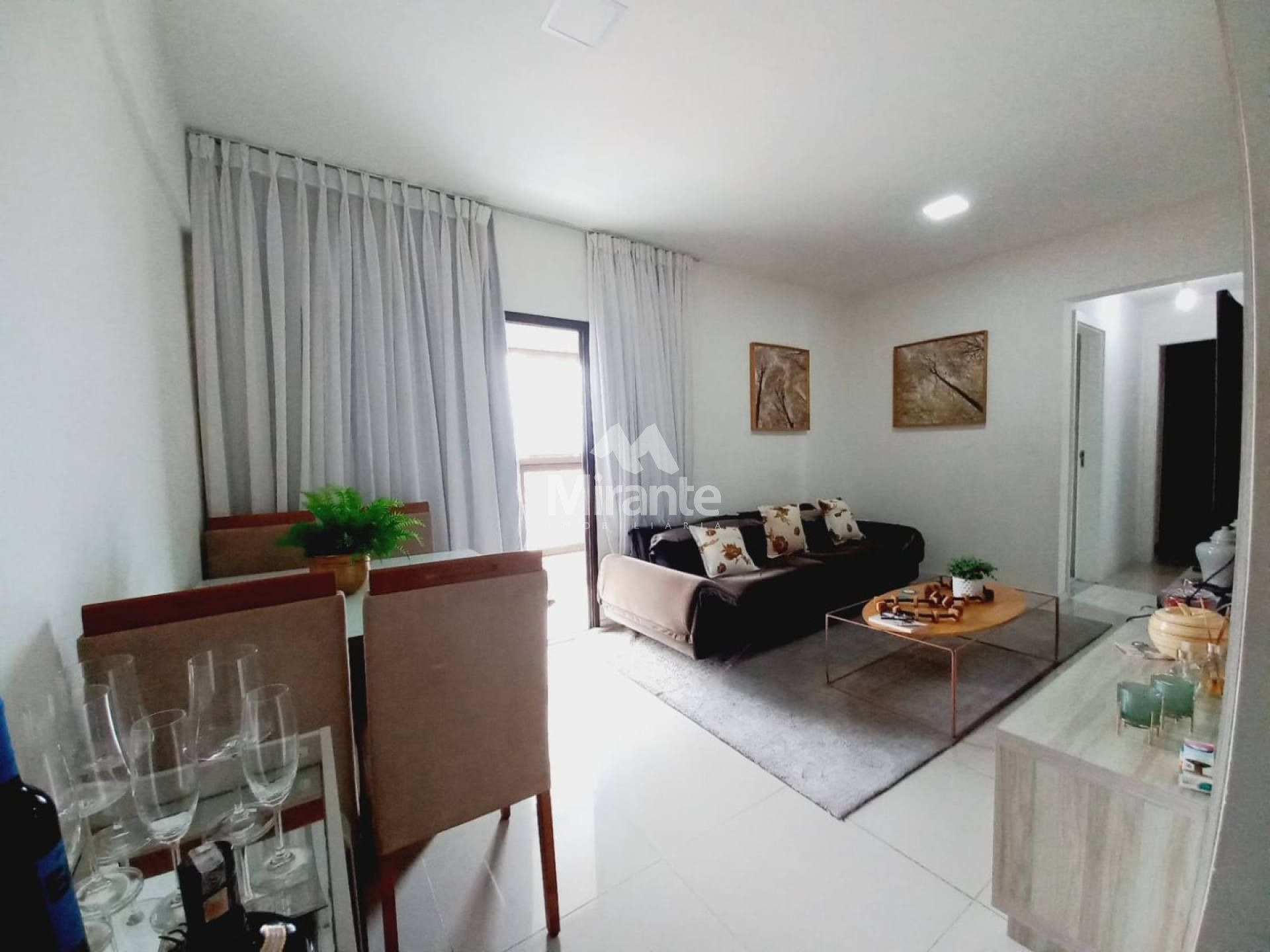 Apartamento Para Vender com 3 quartos sendo 1 suíte no bairro Santa Mônica em Feira De Santana