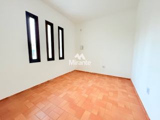Casa Para Vender no bairro Serraria Brasil em Feira De Santana