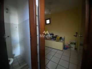 Casa Para Vender no bairro Serraria Brasil em Feira De Santana