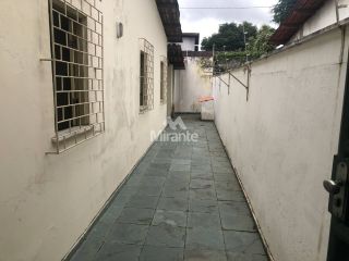 Casa Para Vender com 3 quartos sendo 1 suíte no bairro Parque Getúlio Vargas em Feira De Santana