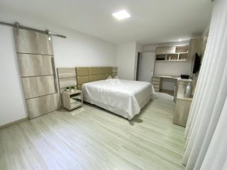 Casa de Condomínio Para Alugar com 3 quartos sendo 3 suítes no bairro Sim em Feira De Santana