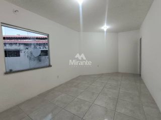 Apartamento Para Alugar com 2 quartos sendo 1 suíte no bairro Santa Mônica em Feira De Santana