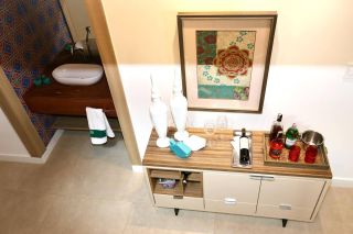 Casa de Condomínio Mobiliada Para Vender com 7 quartos sendo 4 suítes no bairro Guarajuba em Camaçari