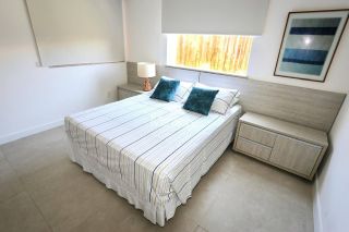 Casa de Condomínio Mobiliada Para Vender com 7 quartos sendo 4 suítes no bairro Guarajuba em Camaçari