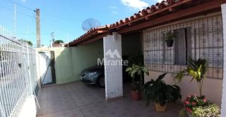 Casa Para Vender com 3 quartos sendo 1 suíte no bairro Muchila I em Feira De Santana