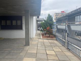 Casa Para Alugar com 3 quartos 1 suíte no bairro Capuchinhos em Feira De Santana