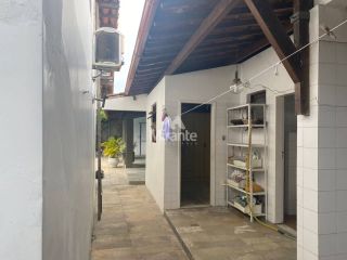 Casa Para Alugar com 3 quartos 1 suíte no bairro Capuchinhos em Feira De Santana