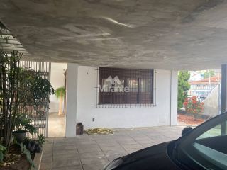 Casa Para Alugar com 3 quartos 1 suíte no bairro Capuchinhos em Feira De Santana