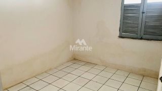 Casa Para Alugar com 2 quartos no bairro Feira V em Feira De Santana