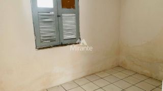 Casa Para Alugar com 2 quartos no bairro Feira V em Feira De Santana