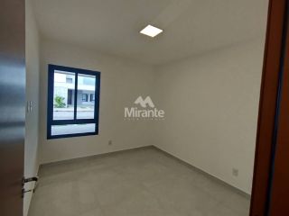Casa de Condomínio Para Alugar com 3 quartos sendo 1 suíte no bairro Sim em Feira De Santana