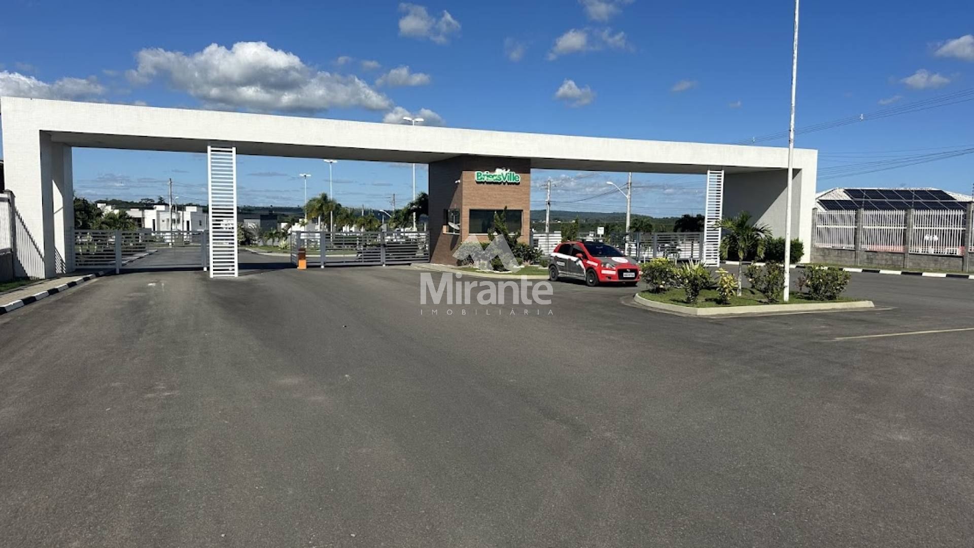 Lote / Terreno de Condomínio Para Vender no bairro Chaparral em Feira De Santana