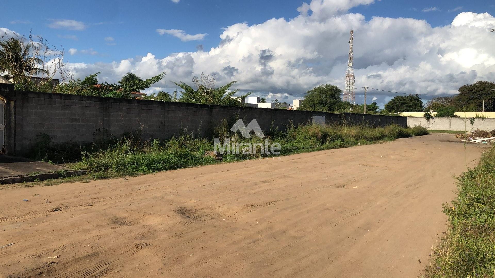 Lote / Terreno de Bairro Para Vender no bairro Sim em Feira De Santana