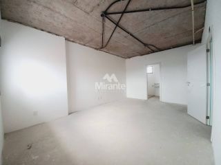 Apartamento Para Vender com 3 quartos sendo 3 suítes no bairro Santa Mônica em Feira De Santana