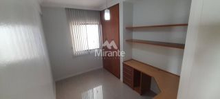 Apartamento Para Alugar com 3 quartos sendo 1 suíte no bairro Ponto Central em Feira De Santana