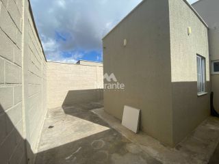 Casa de Condomínio Para Vender com 2 quartos sendo 1 suíte no bairro Registro em Feira De Santana