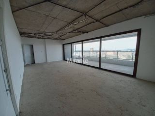 Apartamento Para Alugar com 3 quartos 3 suítes no bairro Santa Mônica em Feira De Santana